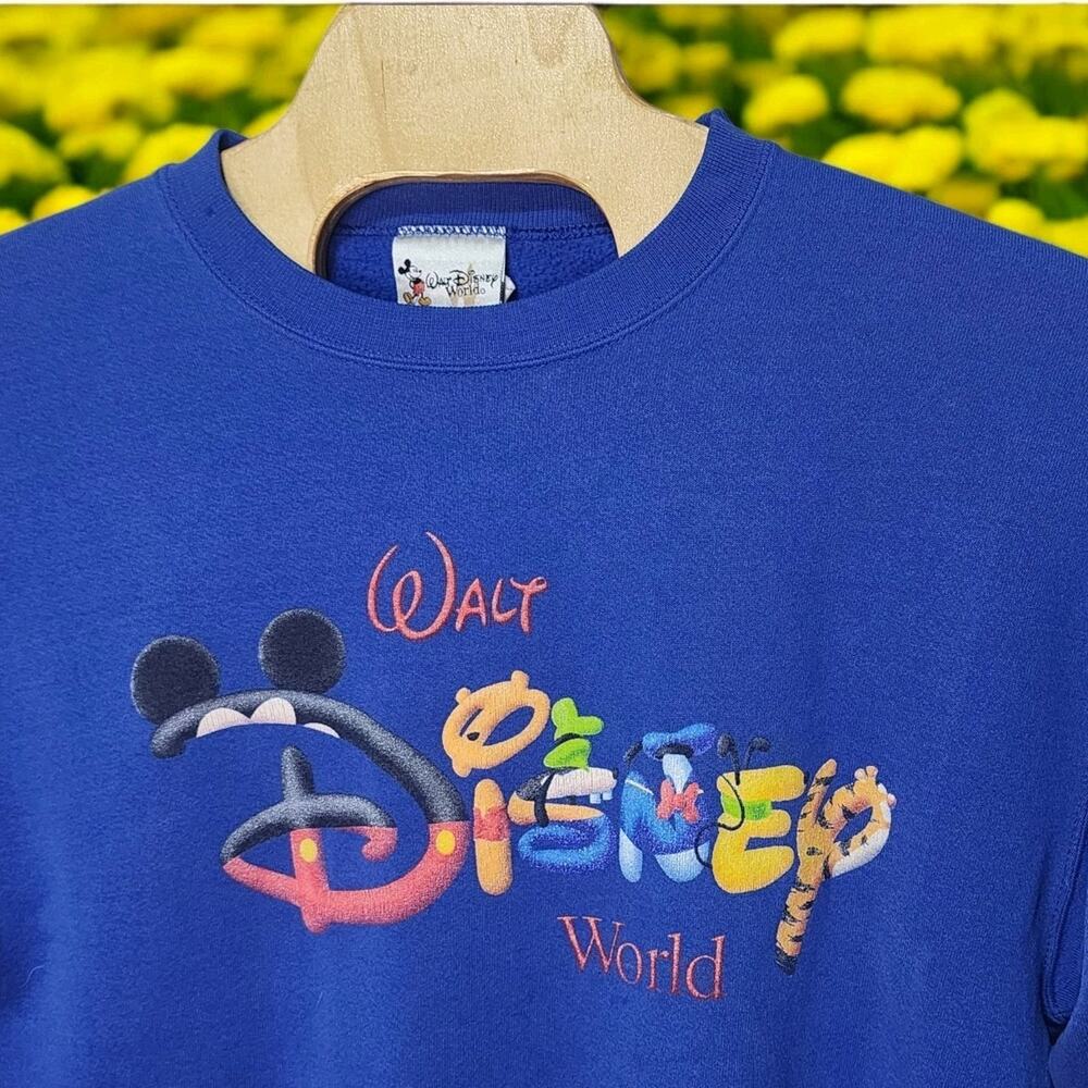 Vintage 1990’s Walt Disney World Blue Soft Crewneck Sweatshirt Size Large USA